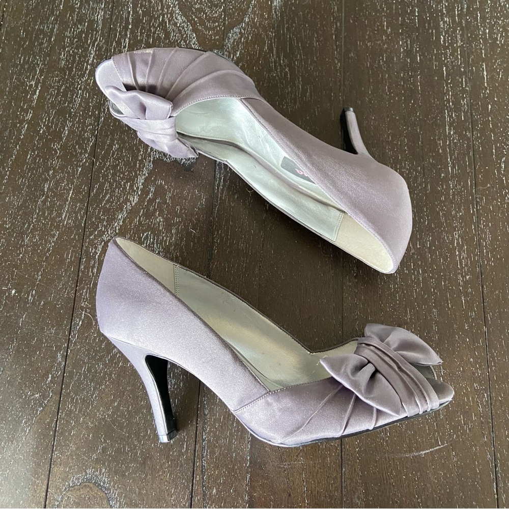 Nina Steel Grey Peep Toe Bow‎ Satin Pumps Heels Special Event Wedding 9M Dressy